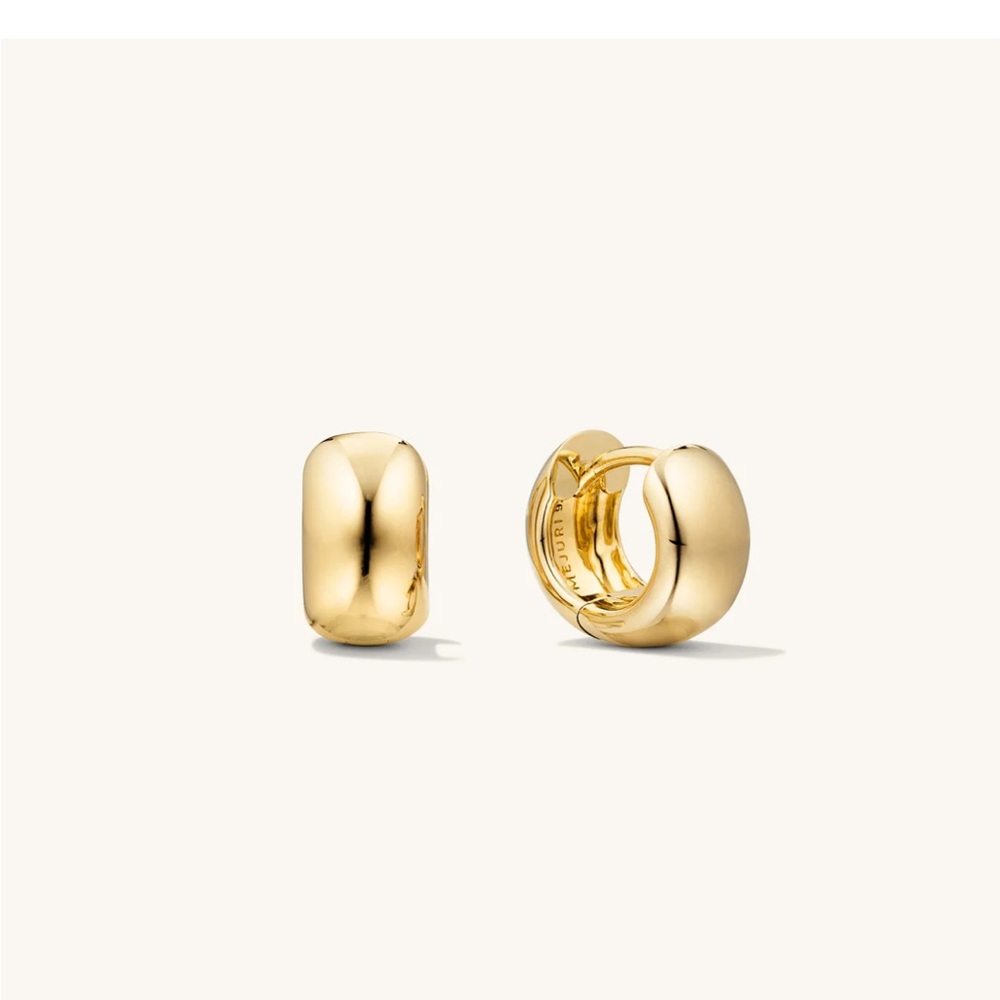 Mejuri chunky huggie hoops